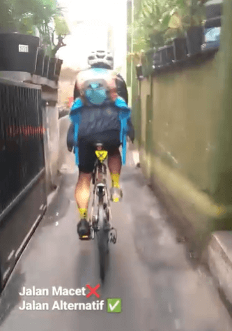 小道もすいすい、インドネシアで自転車通勤が人気